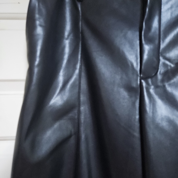 Marc Joseph Women's Black Leather Pants - Picture 2 of 6